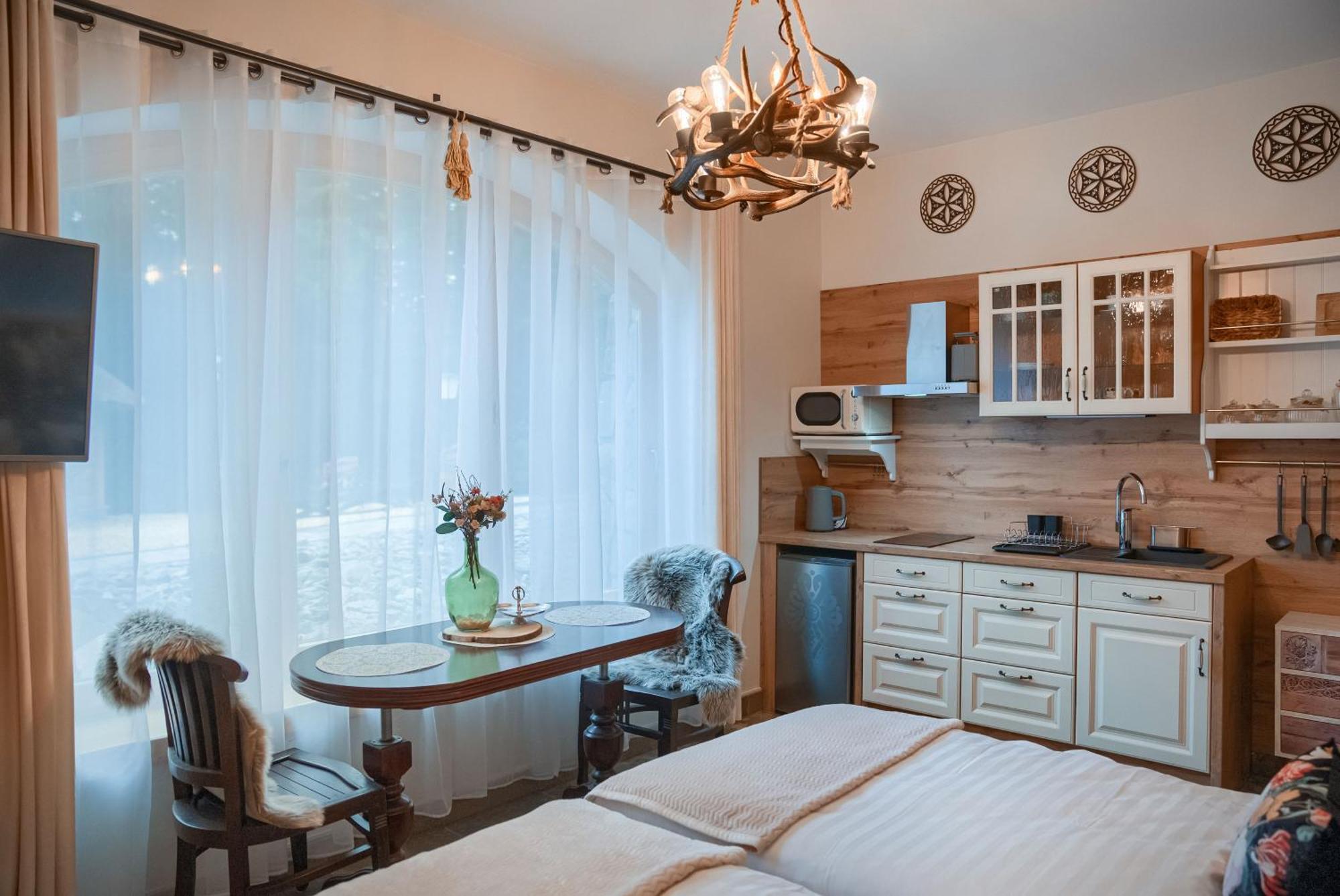 קושצ'ליסקו Rich Witch Villa&Spa חדר תמונה