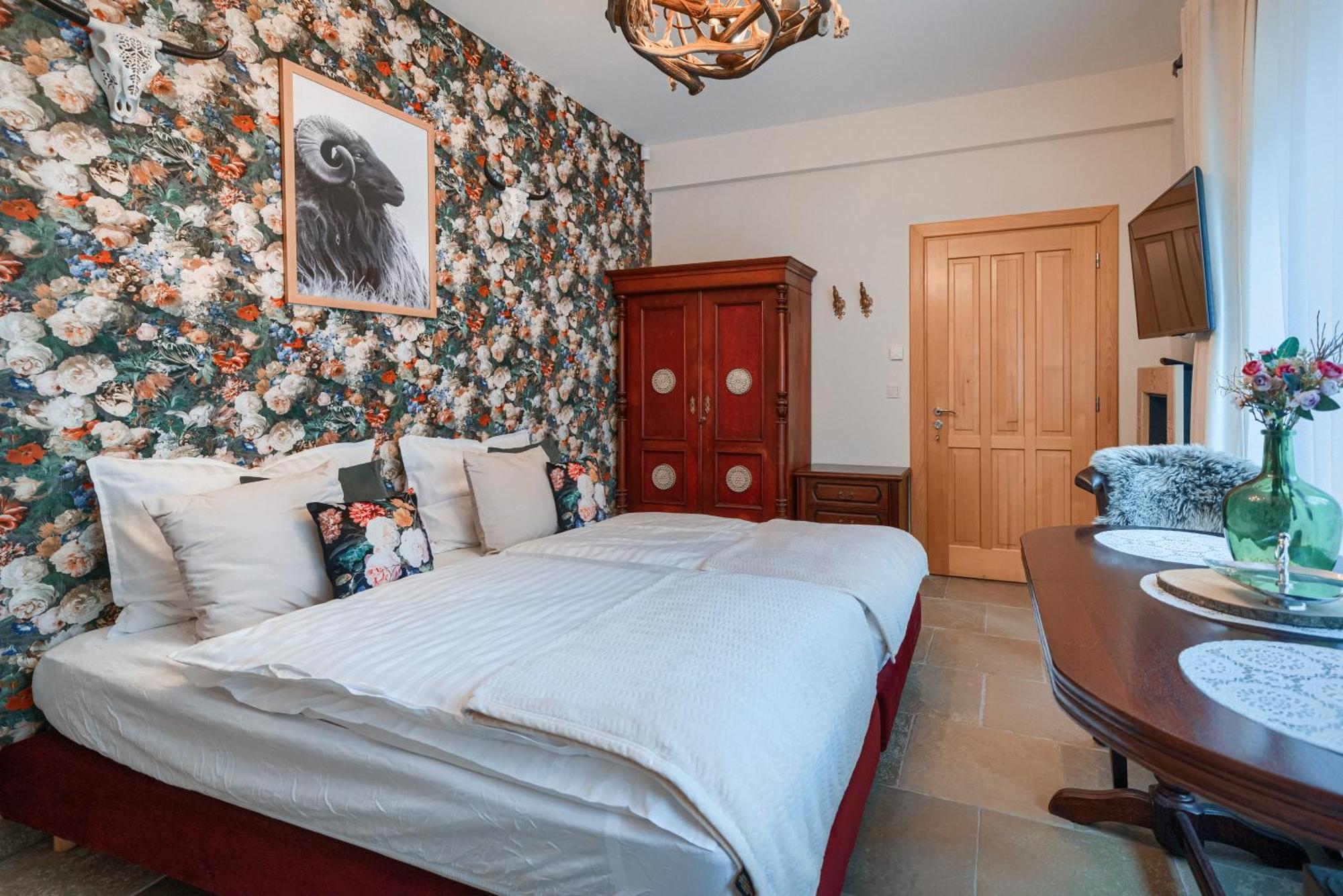 קושצ'ליסקו Rich Witch Villa&Spa חדר תמונה